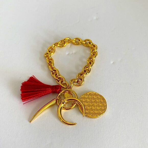Gorjana 18k gold plated chain bracelet with hanging charms tassel 7 inches  new - Picture 1 of 3